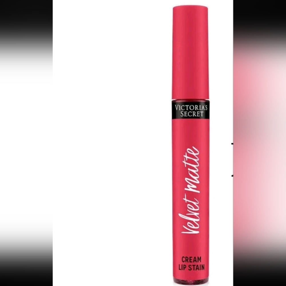Victoria secret- Velvet Matte Cream Lip Satin "OBSESSED"